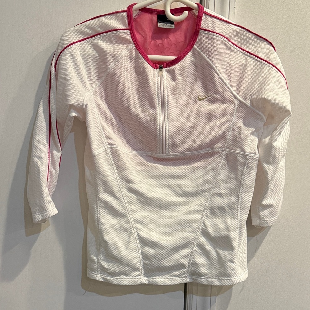 Nike White and Pink Zip-Up Top. 3/4 sleeve 
Size medium (8-10)